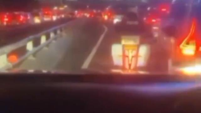 Viral Pengendara Mobil Arogan saat Dikawal Polisi, Ini Kata Kakorlantas